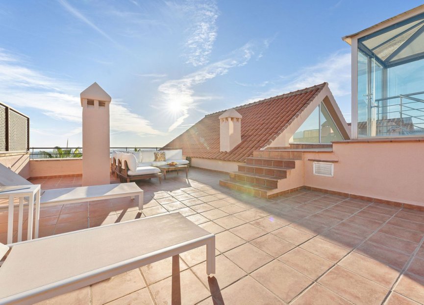 Resale - Apartment - Penthouse - Marbella - Nueva Andalucia