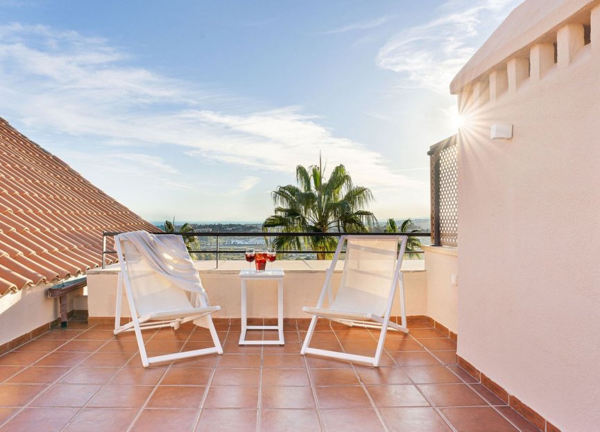 Resale - Apartment - Penthouse - Marbella - Nueva Andalucia