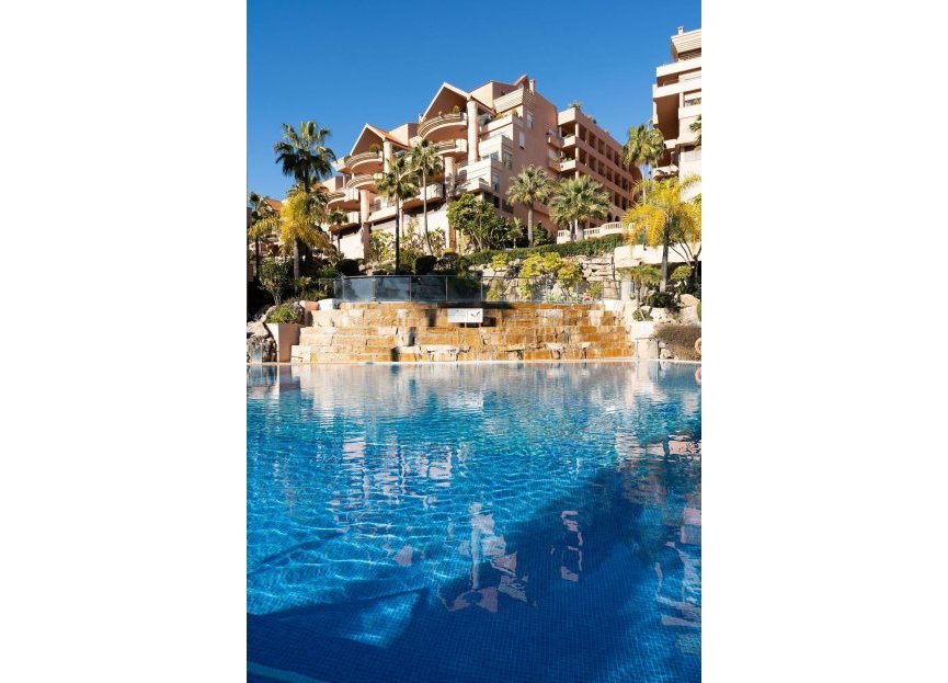 Resale - Apartment - Penthouse - Marbella - Nueva Andalucia