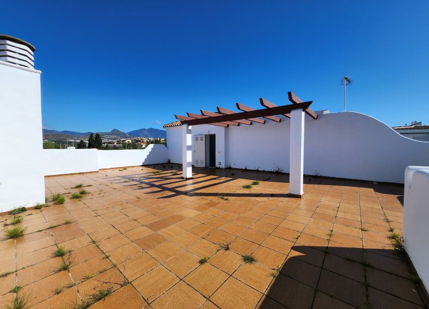 Resale - Apartment - Penthouse - Estepona - Costalita