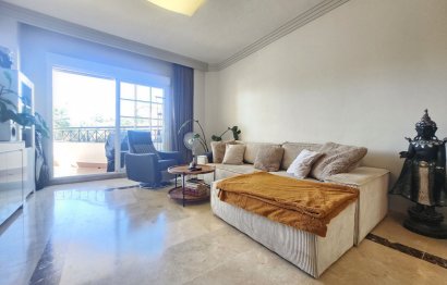 Resale - Apartment - Middle Floor Apartment - Marbella - Nueva Andalucia