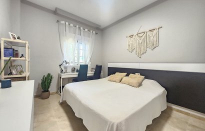 Resale - Apartment - Middle Floor Apartment - Marbella - Nueva Andalucia