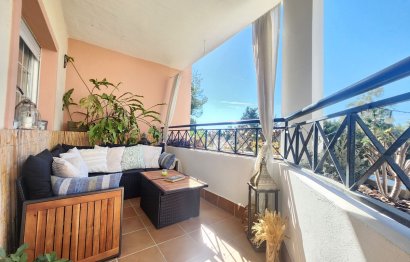 Resale - Apartment - Middle Floor Apartment - Marbella - Nueva Andalucia