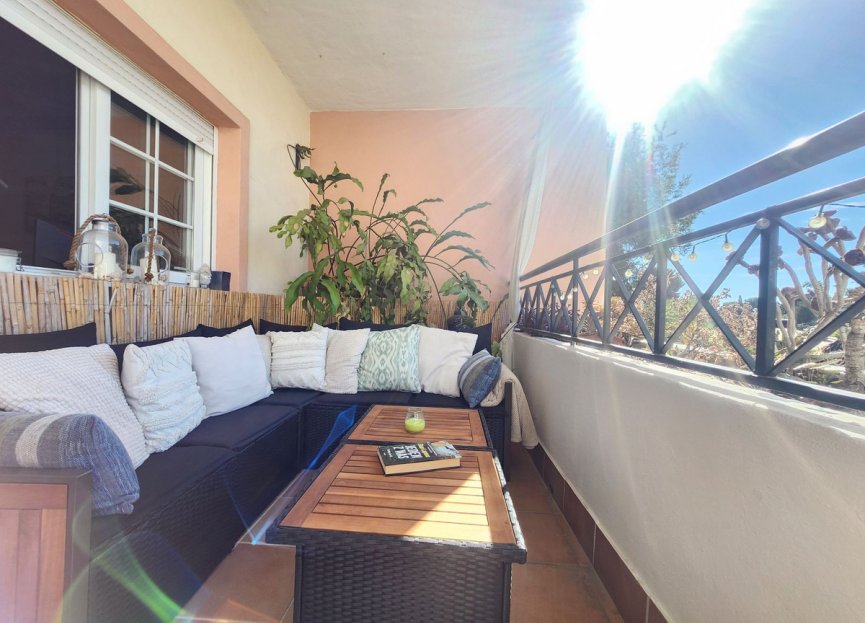 Resale - Apartment - Middle Floor Apartment - Marbella - Nueva Andalucia