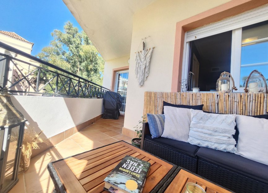 Resale - Apartment - Middle Floor Apartment - Marbella - Nueva Andalucia