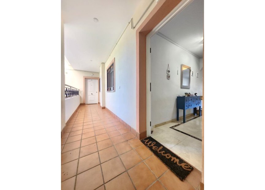 Resale - Apartment - Middle Floor Apartment - Marbella - Nueva Andalucia