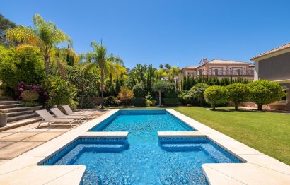 Resale - House - Detached Villa - Marbella - Nueva Andalucia