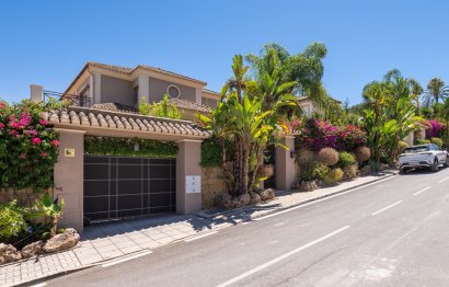 Resale - House - Detached Villa - Marbella - Nueva Andalucia