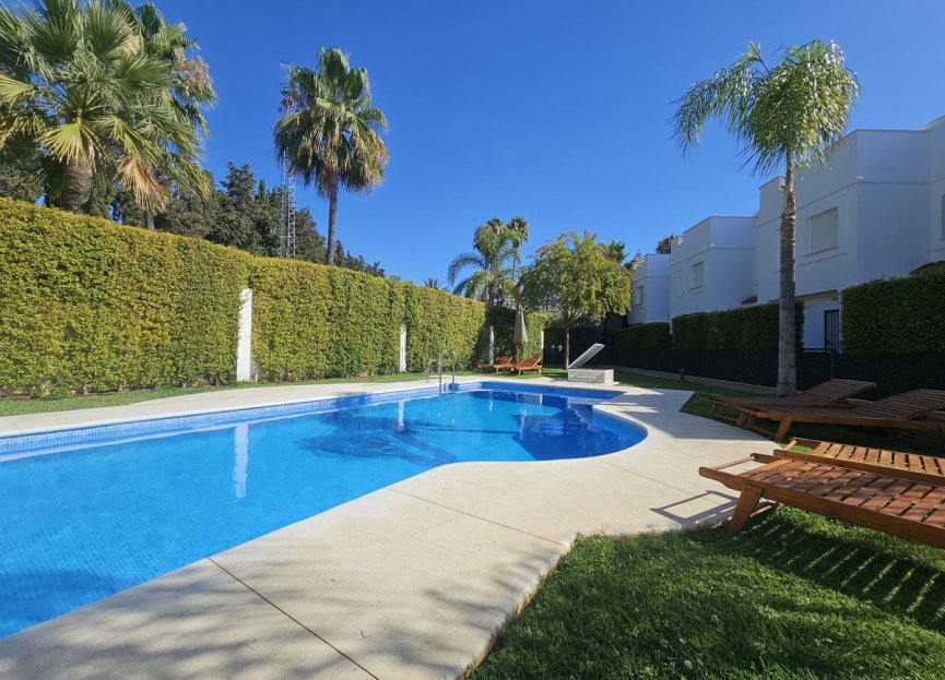 Resale - House - Townhouse - Marbella - Nueva Andalucia