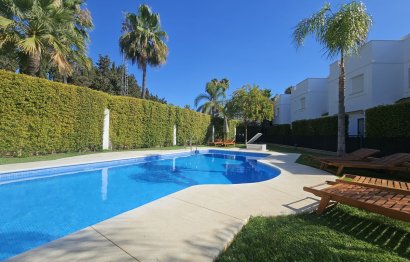 Resale - House - Townhouse - Marbella - Nueva Andalucia