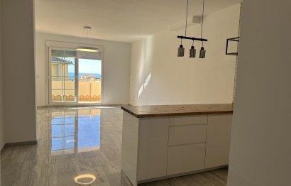 Resale - Apartment - Middle Floor Apartment - Marbella - Cabopino