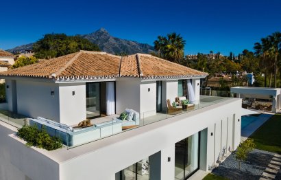 Resale - House - Detached Villa - Marbella - Nueva Andalucia