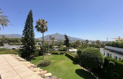 Resale - House - Detached Villa - Marbella - Nueva Andalucia