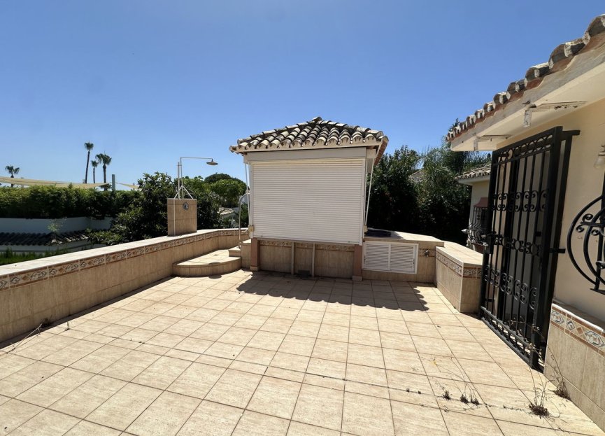 Resale - House - Detached Villa - Marbella - Nueva Andalucia