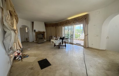 Resale - House - Detached Villa - Marbella - Nueva Andalucia