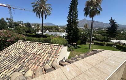 Resale - House - Detached Villa - Marbella - Nueva Andalucia