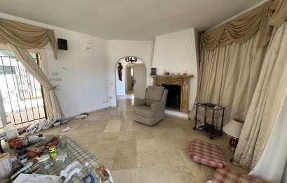 Resale - House - Detached Villa - Marbella - Nueva Andalucia