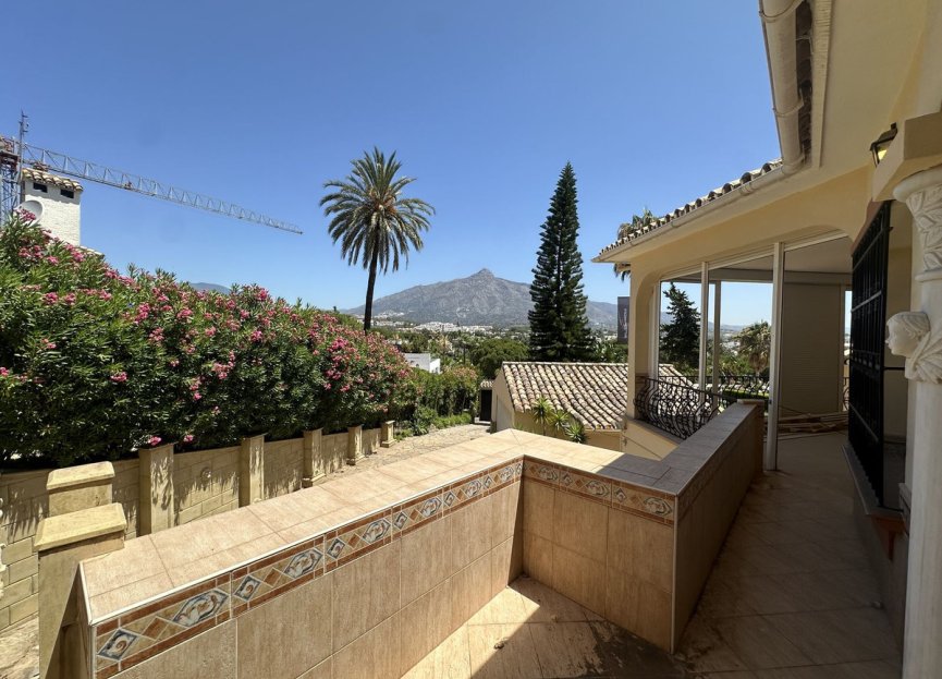 Resale - House - Detached Villa - Marbella - Nueva Andalucia