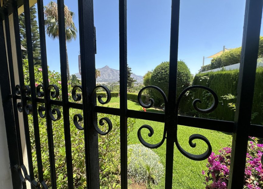 Resale - House - Detached Villa - Marbella - Nueva Andalucia