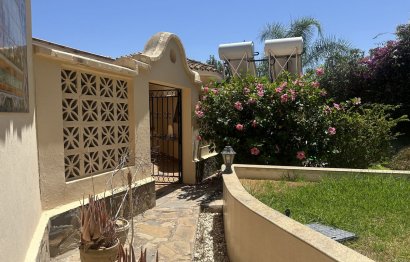 Resale - House - Detached Villa - Marbella - Nueva Andalucia