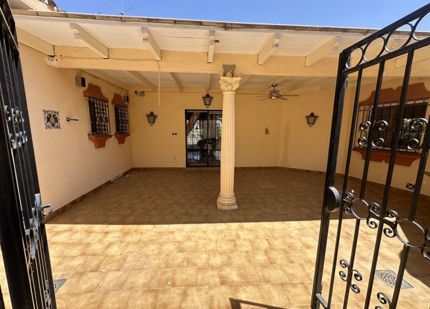 Resale - House - Detached Villa - Marbella - Nueva Andalucia