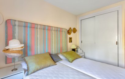 Resale - Apartment - Middle Floor Apartment - Marbella - Nueva Andalucia