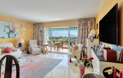 Resale - Apartment - Middle Floor Apartment - Marbella - Nueva Andalucia