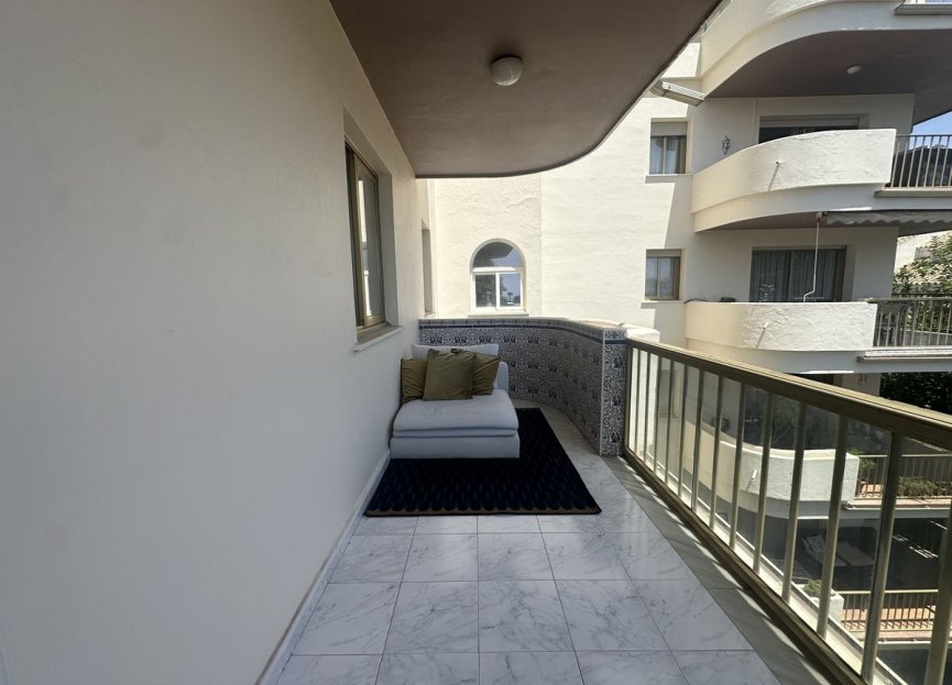 Resale - Apartment - Middle Floor Apartment - Marbella - Nueva Andalucia