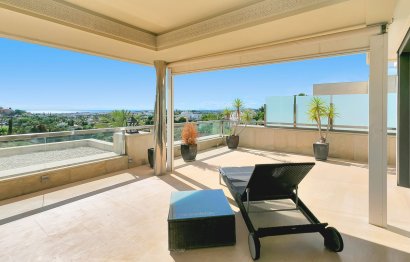 Resale - Apartment - Middle Floor Apartment - Marbella - Nueva Andalucia