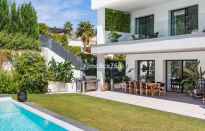 Resale - House - Detached Villa - Marbella - Nueva Andalucia