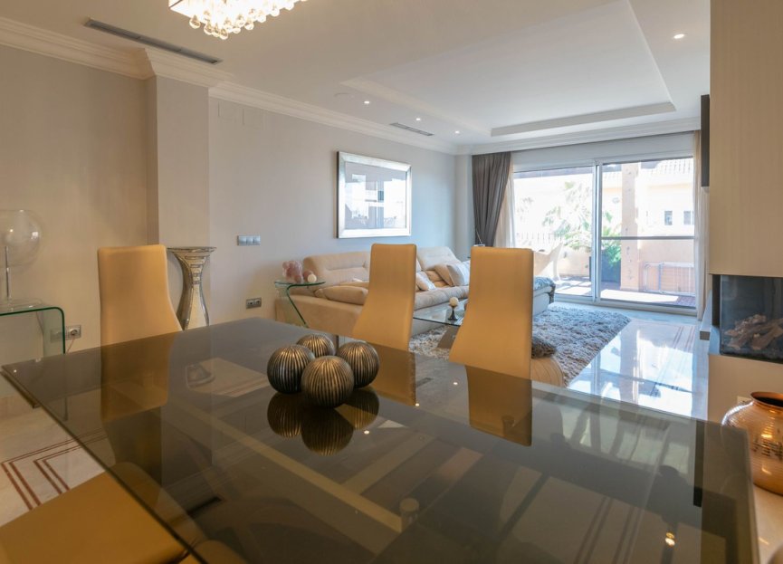 Resale - Apartment - Top Floor Apartment - Marbella - Nueva Andalucia