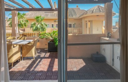 Resale - Apartment - Top Floor Apartment - Marbella - Nueva Andalucia