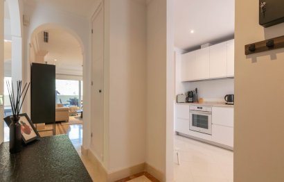 Resale - Apartment - Ground Floor Apartment - Marbella - Nueva Andalucia