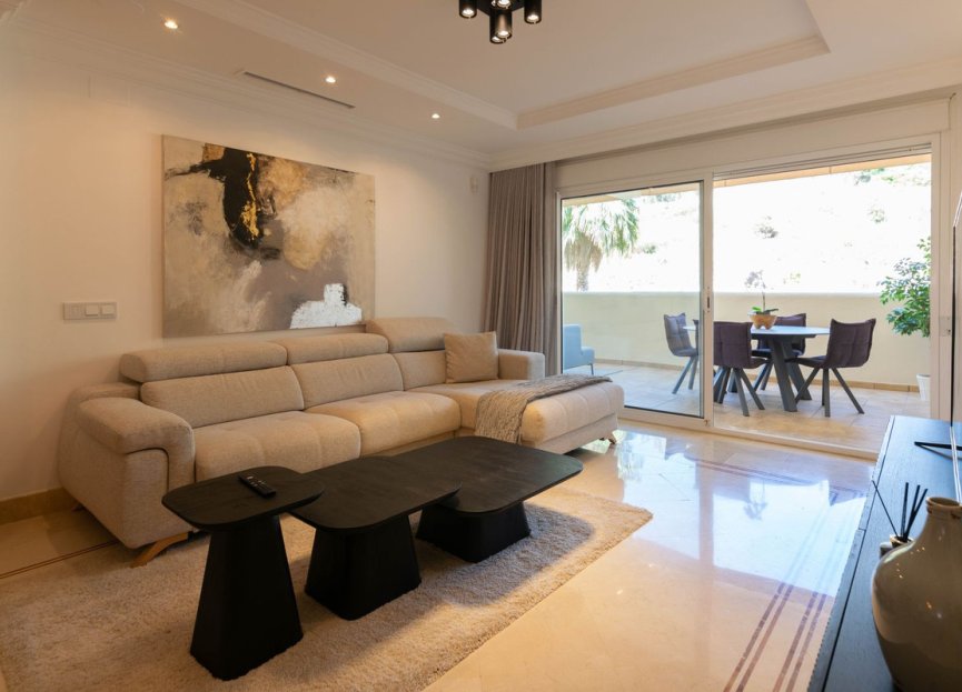 Resale - Apartment - Ground Floor Apartment - Marbella - Nueva Andalucia