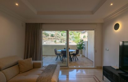 Resale - Apartment - Ground Floor Apartment - Marbella - Nueva Andalucia