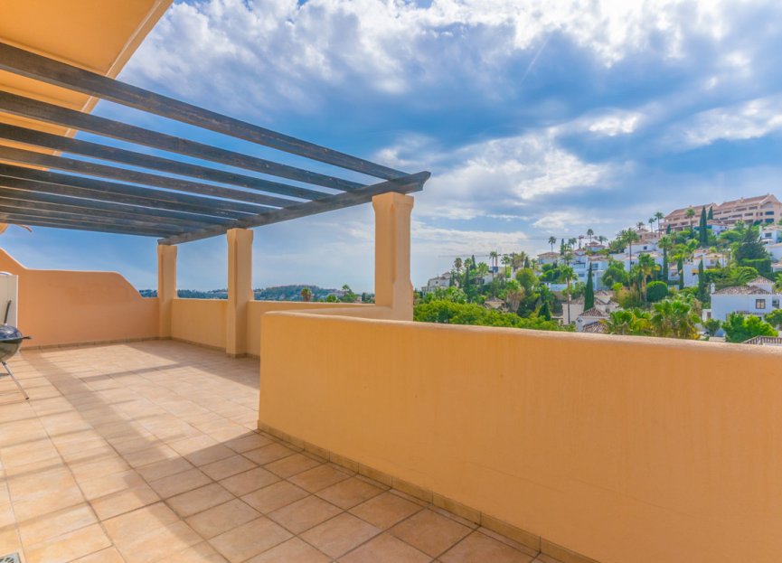 Resale - Apartment - Penthouse - Marbella - Nueva Andalucia