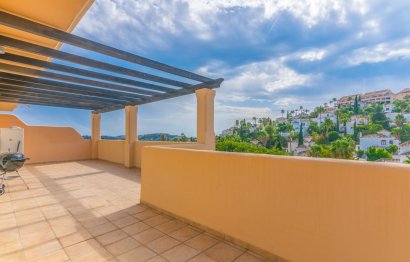 Resale - Apartment - Penthouse - Marbella - Nueva Andalucia