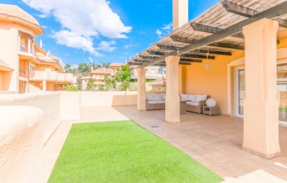 Resale - Apartment - Penthouse - Marbella - Nueva Andalucia