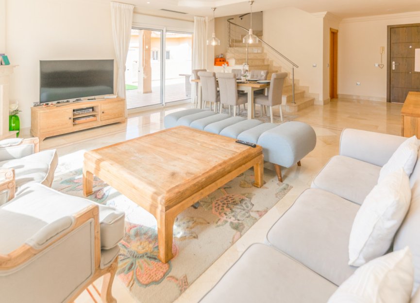 Resale - Apartment - Penthouse - Marbella - Nueva Andalucia