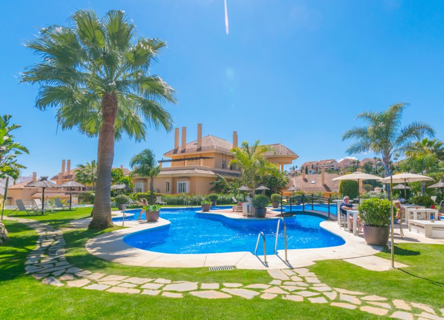 Resale - Apartment - Penthouse - Marbella - Nueva Andalucia