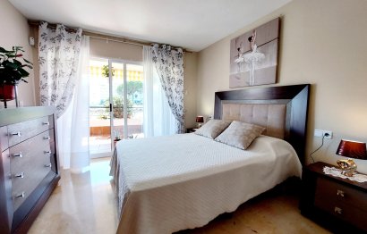 Resale - Apartment - Middle Floor Apartment - Marbella - Guadalmina Alta