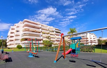 Resale - Apartment - Middle Floor Apartment - Marbella - Guadalmina Alta