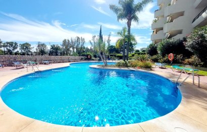 Resale - Apartment - Middle Floor Apartment - Marbella - Guadalmina Alta