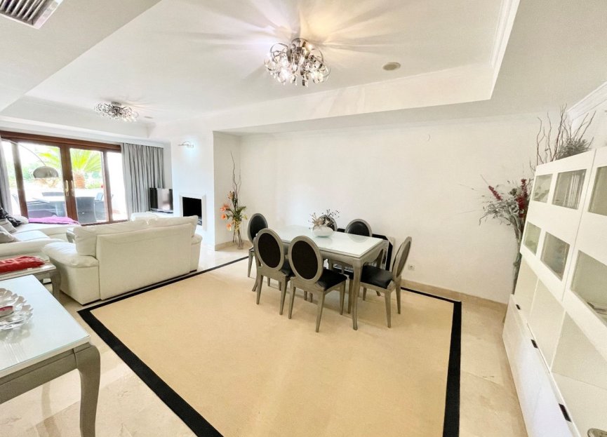 Resale - Apartment - Ground Floor Apartment - Marbella - The Golden Mile