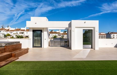 Resale - House - Detached Villa - Marbella - Puerto Banús