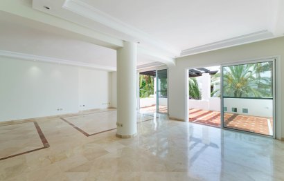 Resale - Apartment - Penthouse - Marbella - Puerto Banús