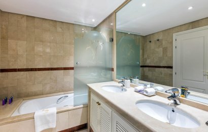 Resale - Apartment - Penthouse - Marbella - Puerto Banús