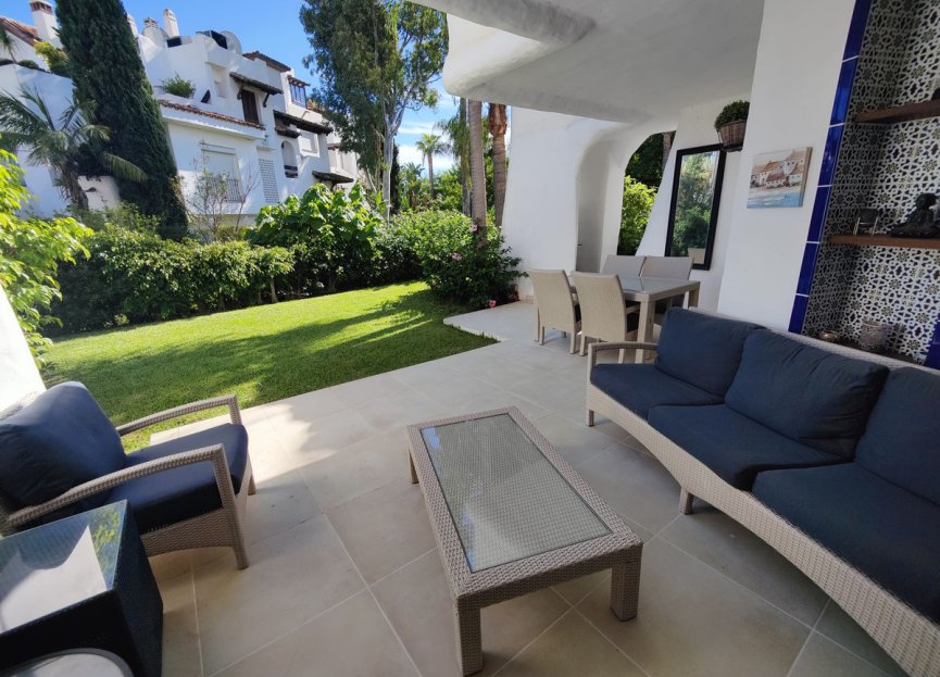 Resale - Apartment - Middle Floor Apartment - Marbella - Puerto Banús