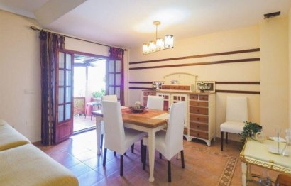 Resale - House - Townhouse - Estepona - Estepona Centro