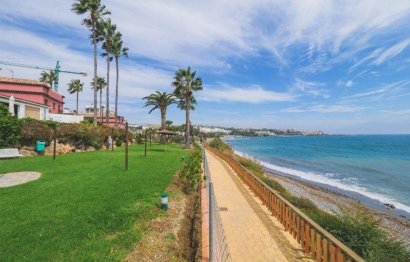 Resale - House - Townhouse - Estepona - Estepona Centro